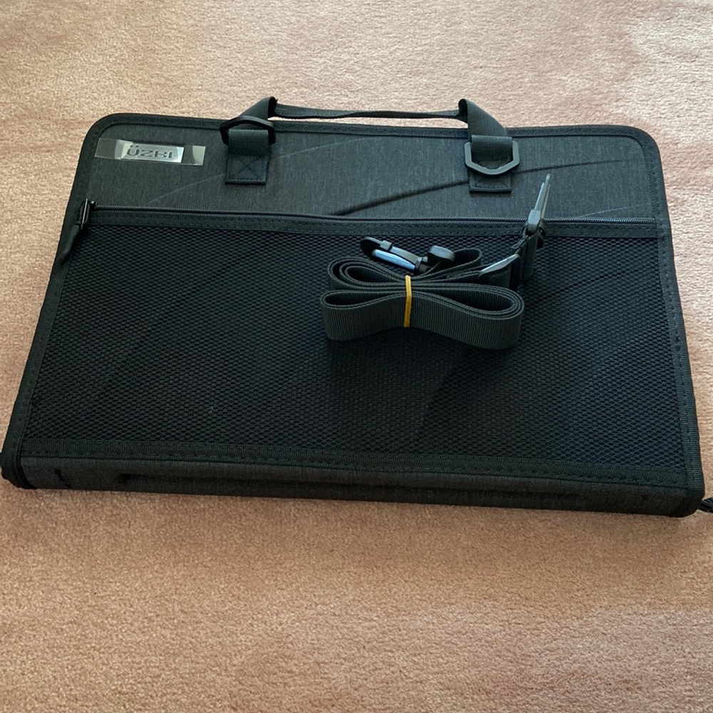 Üzbl Chromebook Case